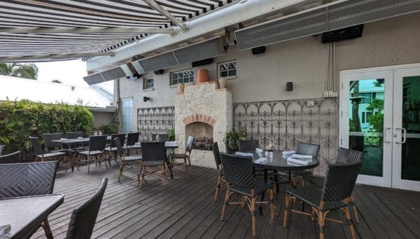 The waterfront restaurant fruity de mare